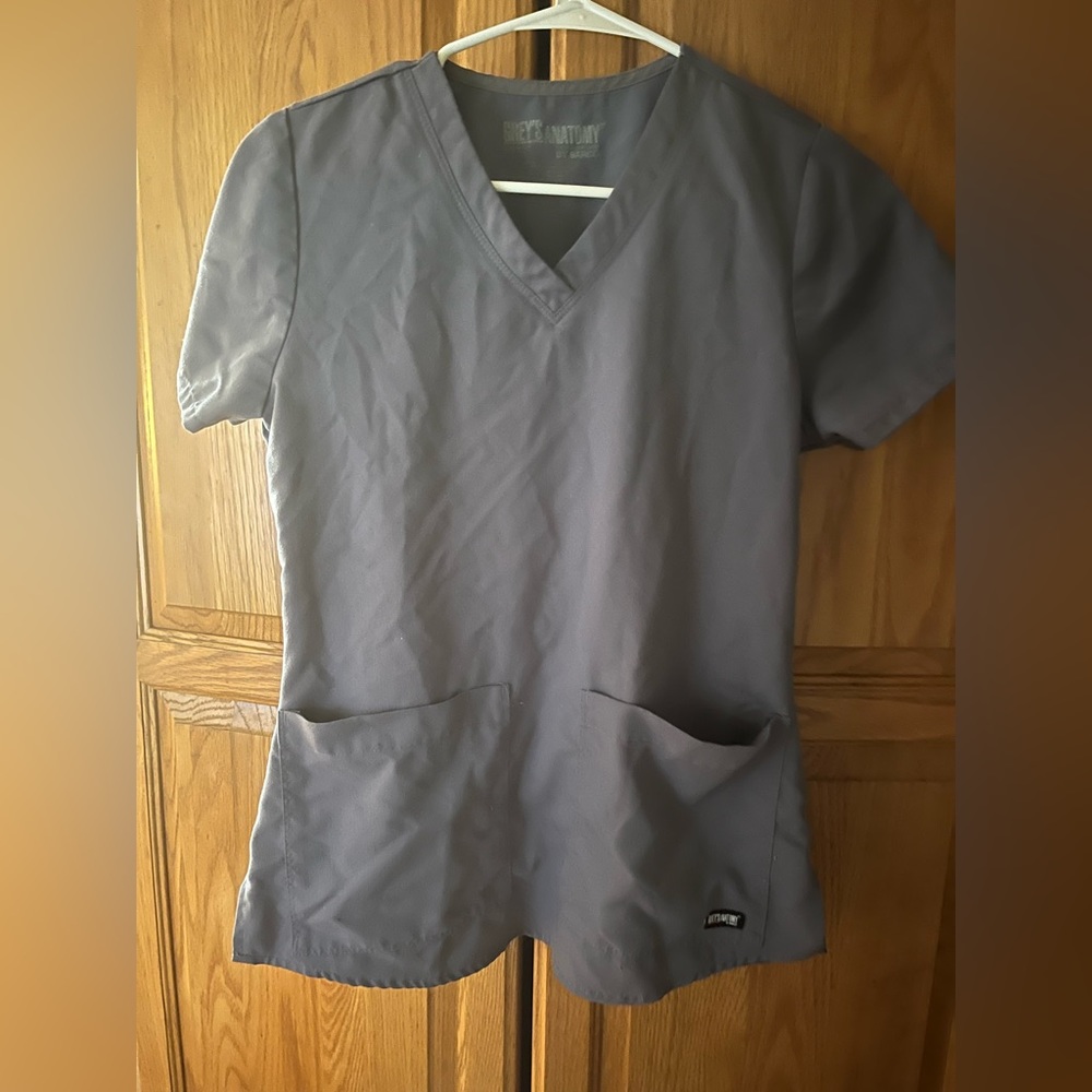 Scrub top size XS